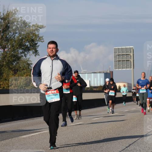 03.10.2025 - Köhlbrandbrückenlauf Luisa Fischer http://msf.ph/oto/9017334 03.10.2025 11:03:43 Position 3 3529 meine-sportfotos.de
