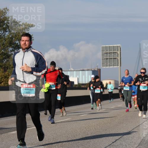 03.10.2025 - Köhlbrandbrückenlauf Luisa Fischer http://msf.ph/oto/9017336 03.10.2025 11:03:43 Position 3 3529, 971 meine-sportfotos.de