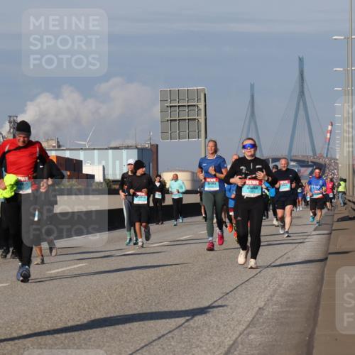 03.10.2025 - Köhlbrandbrückenlauf Luisa Fischer http://msf.ph/oto/9017342 03.10.2025 11:03:44 Position 3  meine-sportfotos.de