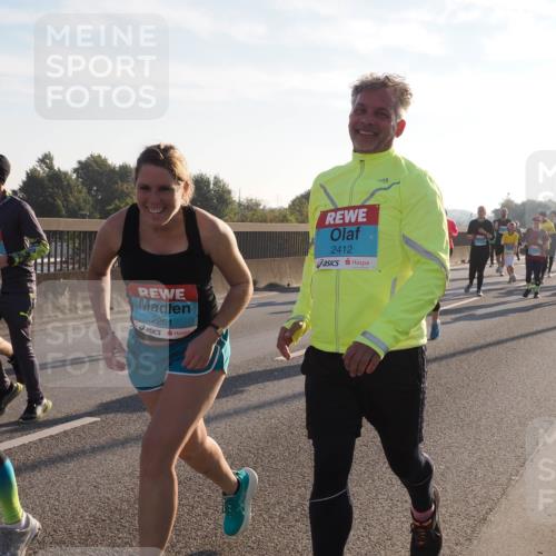 03.10.2025 - Köhlbrandbrückenlauf Fabian Wolf http://msf.ph/oto/9017379 03.10.2025 09:26:43 Position 3 2419, 2261, 2412 meine-sportfotos.de