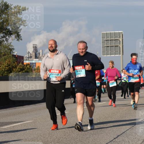 03.10.2025 - Köhlbrandbrückenlauf Luisa Fischer http://msf.ph/oto/9017421 03.10.2025 11:03:53 Position 3 242, 2460 meine-sportfotos.de