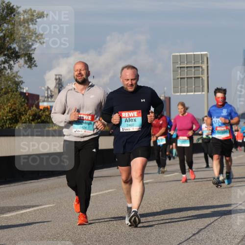 03.10.2025 - Köhlbrandbrückenlauf Luisa Fischer http://msf.ph/oto/9017423 03.10.2025 11:03:53 Position 3 2424, 2460 meine-sportfotos.de
