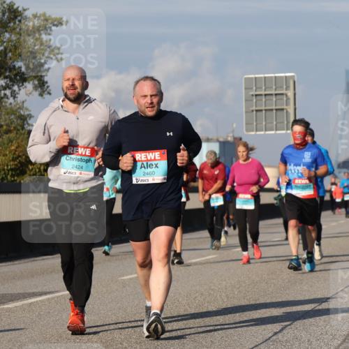 03.10.2025 - Köhlbrandbrückenlauf Luisa Fischer http://msf.ph/oto/9017433 03.10.2025 11:03:54 Position 3 2424, 2460 meine-sportfotos.de