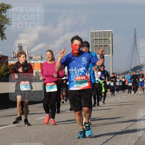 03.10.2025 - Köhlbrandbrückenlauf Luisa Fischer http://msf.ph/oto/9017464 03.10.2025 11:03:57 Position 3 3635, 3783, 2675 meine-sportfotos.de