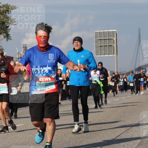 03.10.2025 - Köhlbrandbrückenlauf Luisa Fischer http://msf.ph/oto/9017470 03.10.2025 11:03:58 Position 3 15, 3635, 26757 meine-sportfotos.de