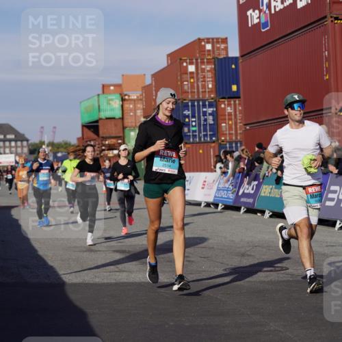 03.10.2025 - Köhlbrandbrückenlauf Michael Burmester http://msf.ph/oto/9017479 03.10.2025 10:16:52 Ziel 1179, 1202, 1204, 1288, 1289, 1322, 1548, 1549, 1720, 1760, 1938, 2038, 2514, 2750, 2965, 3125, 3416, 3779 meine-sportfotos.de