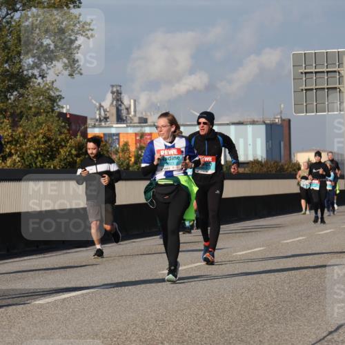 03.10.2025 - Köhlbrandbrückenlauf Luisa Fischer http://msf.ph/oto/9017494 03.10.2025 11:04:02 Position 3 142, 2023 meine-sportfotos.de