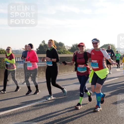 03.10.2025 - Köhlbrandbrückenlauf Fabian Wolf http://msf.ph/oto/9017495 03.10.2025 09:26:49 Position 3 2159, 2429, 3413, 3412 meine-sportfotos.de