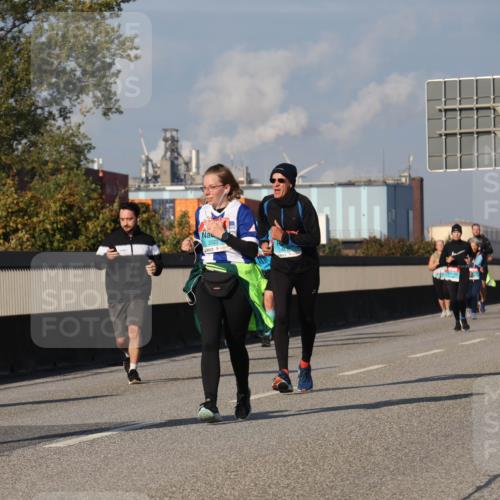 03.10.2025 - Köhlbrandbrückenlauf Luisa Fischer http://msf.ph/oto/9017497 03.10.2025 11:04:02 Position 3 2142, 2023 meine-sportfotos.de