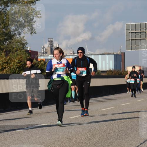 03.10.2025 - Köhlbrandbrückenlauf Luisa Fischer http://msf.ph/oto/9017498 03.10.2025 11:04:02 Position 3 2023 meine-sportfotos.de