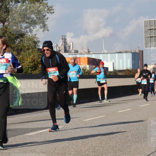 03.10.2025 - Köhlbrandbrückenlauf Luisa Fischer http://msf.ph/oto/9017510 03.10.2025 11:04:04 Position 3 2023 meine-sportfotos.de