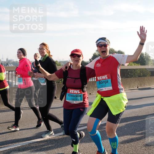 03.10.2025 - Köhlbrandbrückenlauf Fabian Wolf http://msf.ph/oto/9017511 03.10.2025 09:26:50 Position 3 4000, 3413, 3412 meine-sportfotos.de