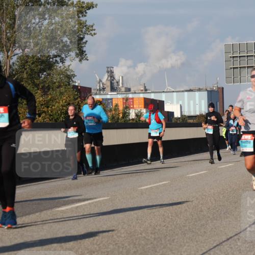 03.10.2025 - Köhlbrandbrückenlauf Luisa Fischer http://msf.ph/oto/9017520 03.10.2025 11:04:06 Position 3  meine-sportfotos.de