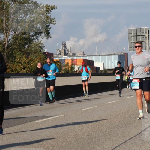03.10.2025 - Köhlbrandbrückenlauf Luisa Fischer http://msf.ph/oto/9017521 03.10.2025 11:04:06 Position 3  meine-sportfotos.de