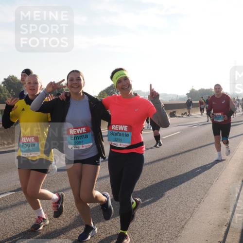 03.10.2025 - Köhlbrandbrückenlauf Fabian Wolf http://msf.ph/oto/9017549 03.10.2025 09:26:52 Position 3 2875, 2297, 2299 meine-sportfotos.de