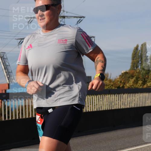 03.10.2025 - Köhlbrandbrückenlauf Luisa Fischer http://msf.ph/oto/9017550 03.10.2025 11:04:12 Position 3  meine-sportfotos.de