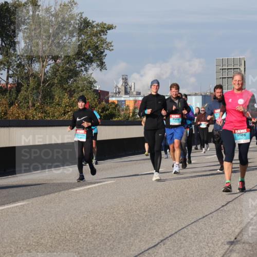 03.10.2025 - Köhlbrandbrückenlauf Luisa Fischer http://msf.ph/oto/9017552 03.10.2025 11:04:13 Position 3 2943 meine-sportfotos.de