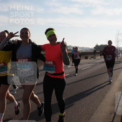 03.10.2025 - Köhlbrandbrückenlauf Fabian Wolf http://msf.ph/oto/9017553 03.10.2025 09:26:52 Position 3 2875, 2297, 2299 meine-sportfotos.de