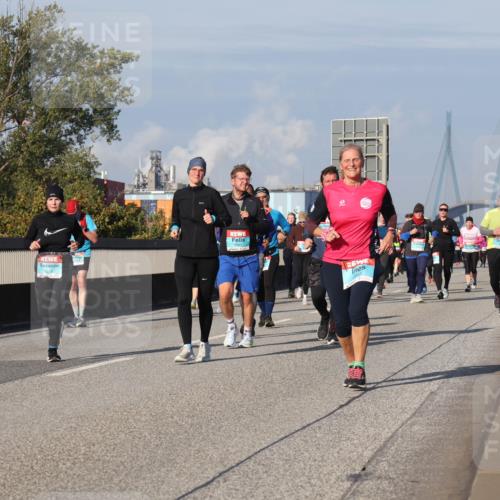 03.10.2025 - Köhlbrandbrückenlauf Luisa Fischer http://msf.ph/oto/9017554 03.10.2025 11:04:13 Position 3  meine-sportfotos.de