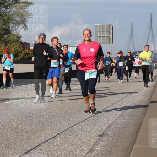 03.10.2025 - Köhlbrandbrückenlauf Luisa Fischer http://msf.ph/oto/9017558 03.10.2025 11:04:14 Position 3 5, 2943 meine-sportfotos.de
