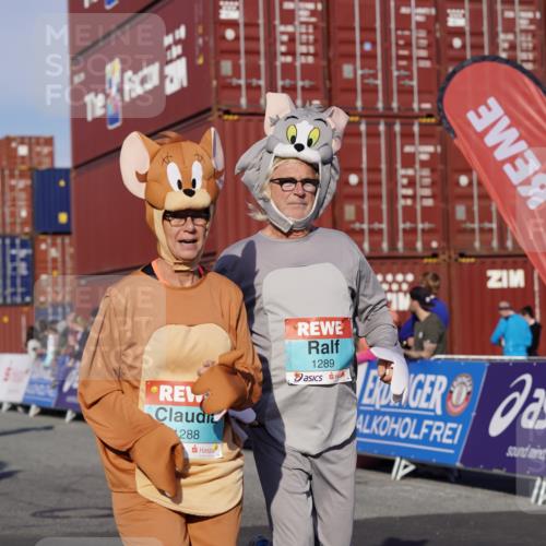 03.10.2025 - Köhlbrandbrückenlauf Michael Burmester http://msf.ph/oto/9017609 03.10.2025 10:17:01 Ziel 1288, 1289, 1548, 1549, 1807, 1809, 1956, 2038, 2089, 2965 meine-sportfotos.de
