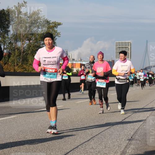 03.10.2025 - Köhlbrandbrückenlauf Luisa Fischer http://msf.ph/oto/9017632 03.10.2025 11:04:30 Position 3 2024, 16, 760, 3574, 1804 meine-sportfotos.de