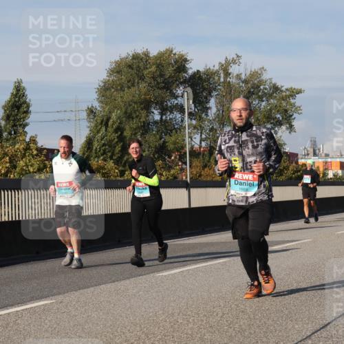 03.10.2025 - Köhlbrandbrückenlauf Luisa Fischer http://msf.ph/oto/9017664 03.10.2025 11:04:35 Position 3 1669 meine-sportfotos.de