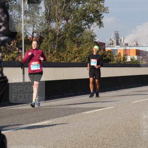 03.10.2025 - Köhlbrandbrückenlauf Luisa Fischer http://msf.ph/oto/9017671 03.10.2025 11:04:36 Position 3 2128 meine-sportfotos.de