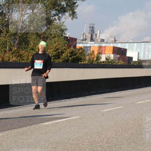 03.10.2025 - Köhlbrandbrückenlauf Luisa Fischer http://msf.ph/oto/9017678 03.10.2025 11:04:37 Position 3  meine-sportfotos.de
