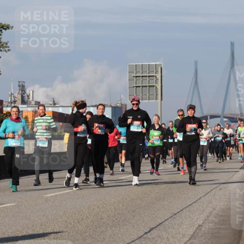 03.10.2025 - Köhlbrandbrückenlauf Luisa Fischer http://msf.ph/oto/9017692 03.10.2025 11:04:46 Position 3  meine-sportfotos.de