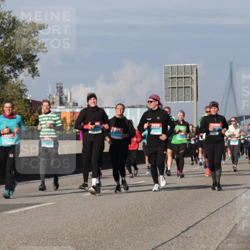 03.10.2025 - Köhlbrandbrückenlauf Luisa Fischer http://msf.ph/oto/9017700 03.10.2025 11:04:47 Position 3 1545, 3617, 55, 2616 meine-sportfotos.de