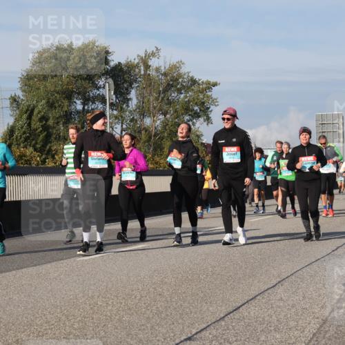03.10.2025 - Köhlbrandbrückenlauf Luisa Fischer http://msf.ph/oto/9017725 03.10.2025 11:04:51 Position 3 55, 2617 meine-sportfotos.de