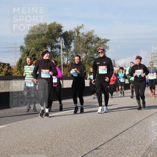 03.10.2025 - Köhlbrandbrückenlauf Luisa Fischer http://msf.ph/oto/9017729 03.10.2025 11:04:52 Position 3  meine-sportfotos.de