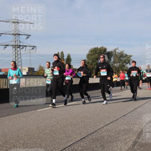 03.10.2025 - Köhlbrandbrückenlauf Luisa Fischer http://msf.ph/oto/9017738 03.10.2025 11:04:53 Position 3 55 meine-sportfotos.de