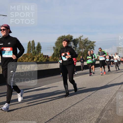 03.10.2025 - Köhlbrandbrückenlauf Luisa Fischer http://msf.ph/oto/9017749 03.10.2025 11:04:55 Position 3 1992, 13, 2616 meine-sportfotos.de