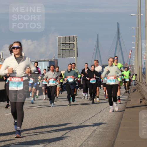 03.10.2025 - Köhlbrandbrückenlauf Luisa Fischer http://msf.ph/oto/9017763 03.10.2025 11:04:58 Position 3  meine-sportfotos.de