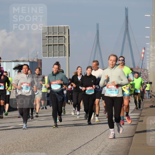 03.10.2025 - Köhlbrandbrückenlauf Luisa Fischer http://msf.ph/oto/9017767 03.10.2025 11:04:58 Position 3 2099, 1954 meine-sportfotos.de