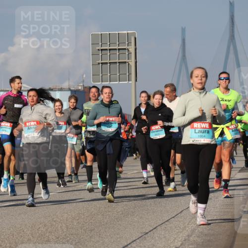 03.10.2025 - Köhlbrandbrückenlauf Luisa Fischer http://msf.ph/oto/9017774 03.10.2025 11:04:59 Position 3 2969, 2456, 2622, 1954, 1452 meine-sportfotos.de