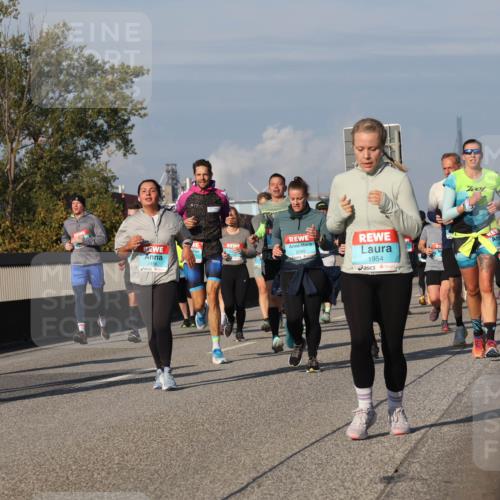 03.10.2025 - Köhlbrandbrückenlauf Luisa Fischer http://msf.ph/oto/9017792 03.10.2025 11:05:02 Position 3 2016, 2456, 1711, 2099, 1954 meine-sportfotos.de