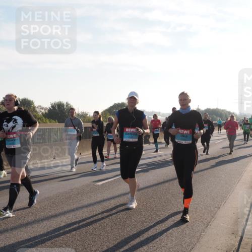 03.10.2025 - Köhlbrandbrückenlauf Fabian Wolf http://msf.ph/oto/9017813 03.10.2025 09:27:07 Position 3 3370, 2553, 2550 meine-sportfotos.de