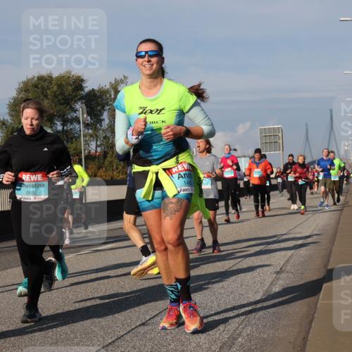 03.10.2025 - Köhlbrandbrückenlauf Luisa Fischer http://msf.ph/oto/9017823 03.10.2025 11:05:08 Position 3 2622, 1452 meine-sportfotos.de