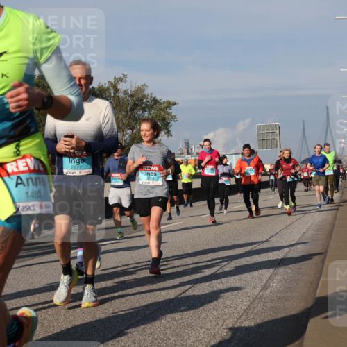 03.10.2025 - Köhlbrandbrückenlauf Luisa Fischer http://msf.ph/oto/9017829 03.10.2025 11:05:09 Position 3 001, 1452, 2978, 2977 meine-sportfotos.de