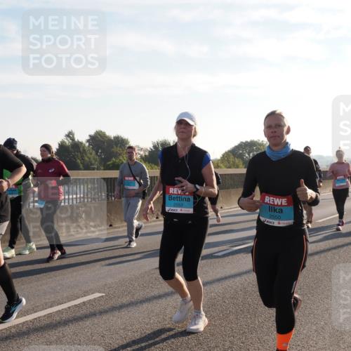 03.10.2025 - Köhlbrandbrückenlauf Fabian Wolf http://msf.ph/oto/9017830 03.10.2025 09:27:08 Position 3 3370, 2553, 2550 meine-sportfotos.de