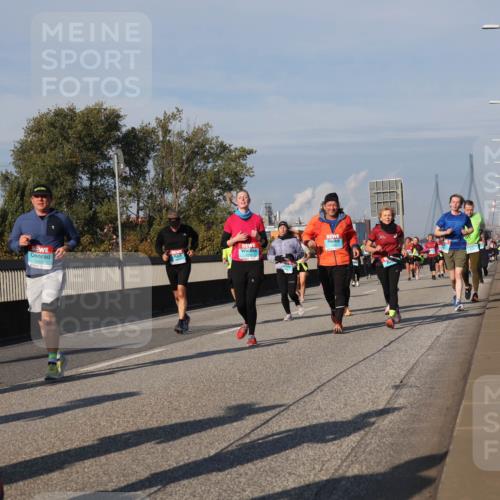 03.10.2025 - Köhlbrandbrückenlauf Luisa Fischer http://msf.ph/oto/9017839 03.10.2025 11:05:10 Position 3 2978 meine-sportfotos.de
