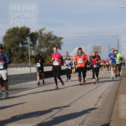 03.10.2025 - Köhlbrandbrückenlauf Luisa Fischer http://msf.ph/oto/9017840 03.10.2025 11:05:11 Position 3 2053 meine-sportfotos.de