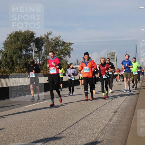 03.10.2025 - Köhlbrandbrückenlauf Luisa Fischer http://msf.ph/oto/9017844 03.10.2025 11:05:11 Position 3 2053 meine-sportfotos.de