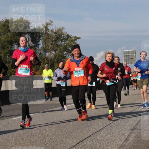03.10.2025 - Köhlbrandbrückenlauf Luisa Fischer http://msf.ph/oto/9017850 03.10.2025 11:05:12 Position 3 2255, 2350 meine-sportfotos.de