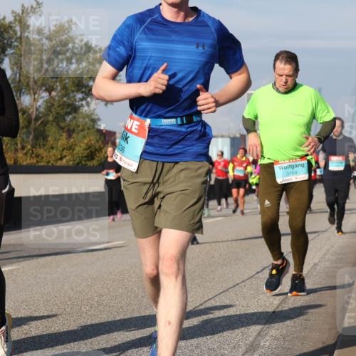 03.10.2025 - Köhlbrandbrückenlauf Luisa Fischer http://msf.ph/oto/9017869 03.10.2025 11:05:16 Position 3 536, 3538, 6, 3109 meine-sportfotos.de
