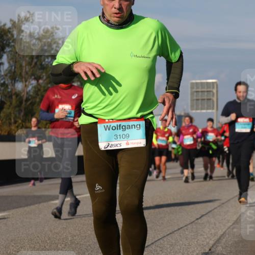 03.10.2025 - Köhlbrandbrückenlauf Luisa Fischer http://msf.ph/oto/9017882 03.10.2025 11:05:18 Position 3 8, 6, 3109 meine-sportfotos.de