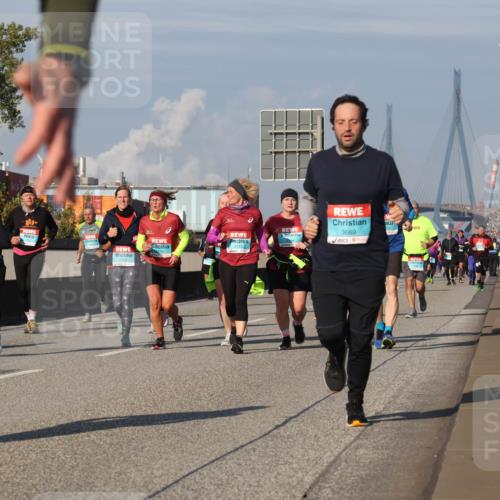 03.10.2025 - Köhlbrandbrückenlauf Luisa Fischer http://msf.ph/oto/9017888 03.10.2025 11:05:19 Position 3 2143, 3669 meine-sportfotos.de